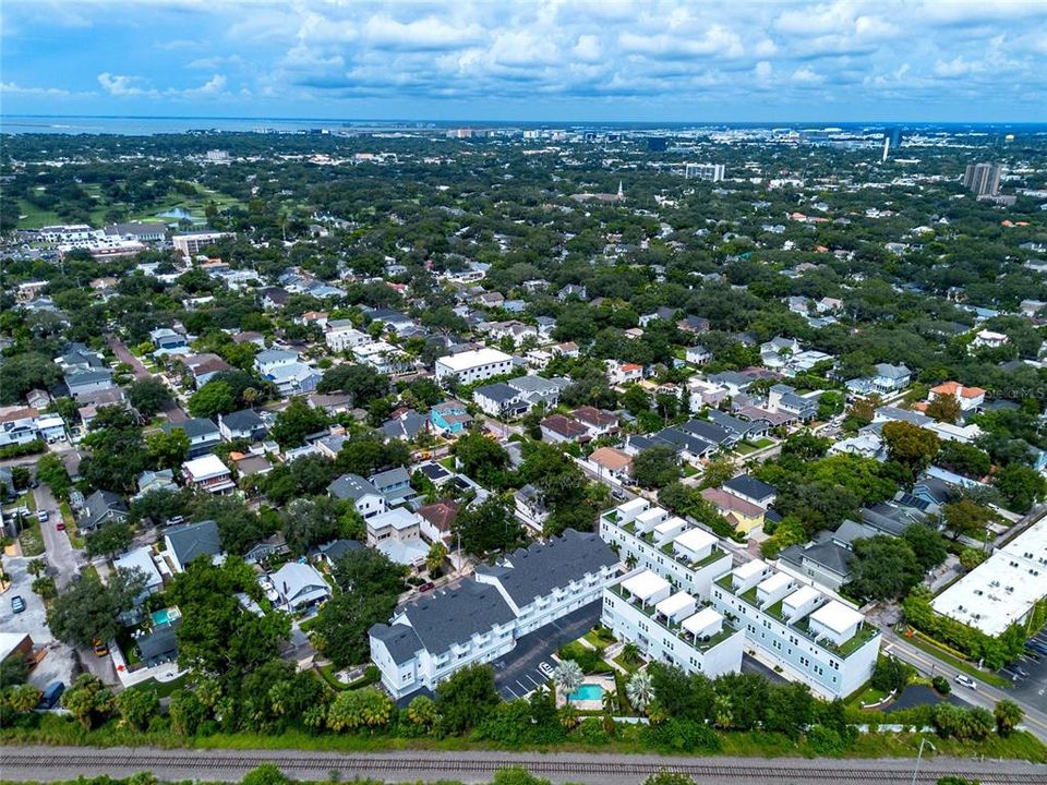 For Rent: $4,500 (2 beds, 2 baths, 2024 Square Feet)