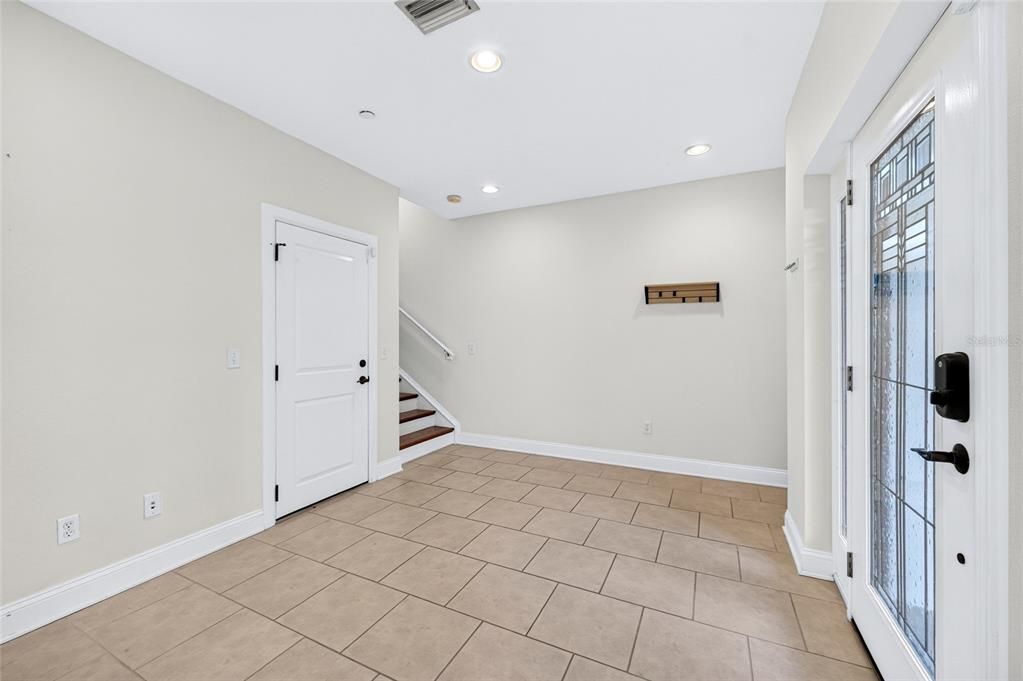 For Rent: $4,500 (2 beds, 2 baths, 2024 Square Feet)