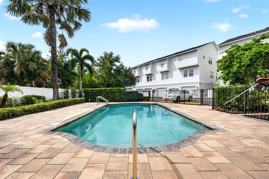 For Rent: $4,500 (2 beds, 2 baths, 2024 Square Feet)
