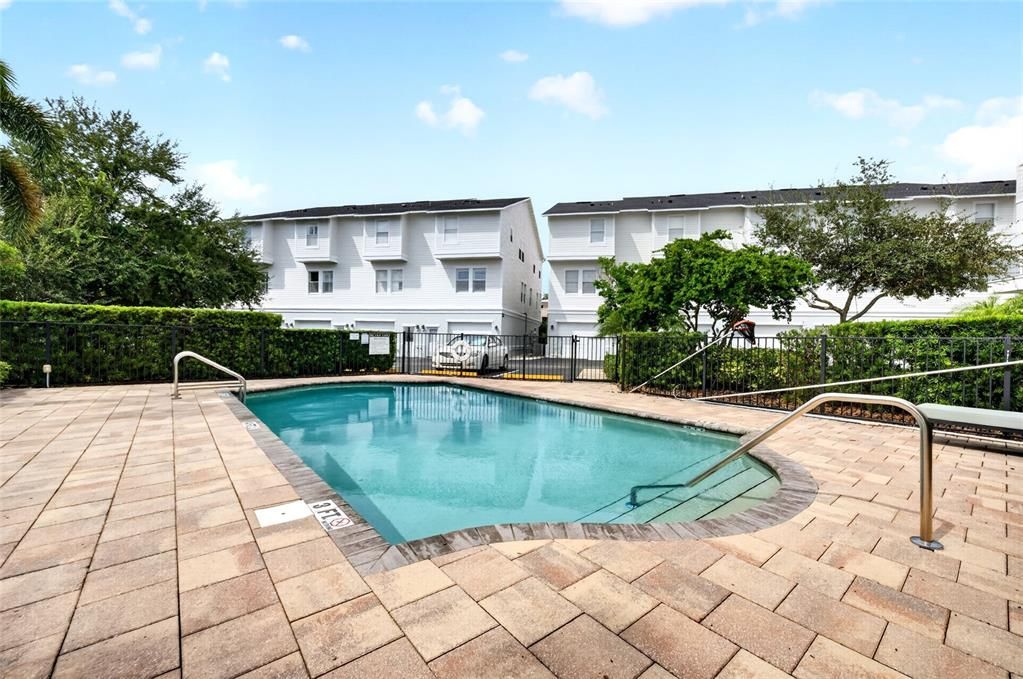 For Rent: $4,500 (2 beds, 2 baths, 2024 Square Feet)