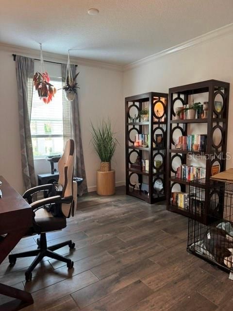 For Rent: $2,500 (3 beds, 2 baths, 2114 Square Feet)