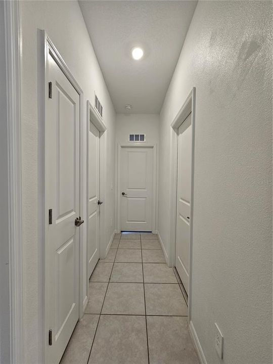 For Rent: $2,800 (4 beds, 2 baths, 1841 Square Feet)