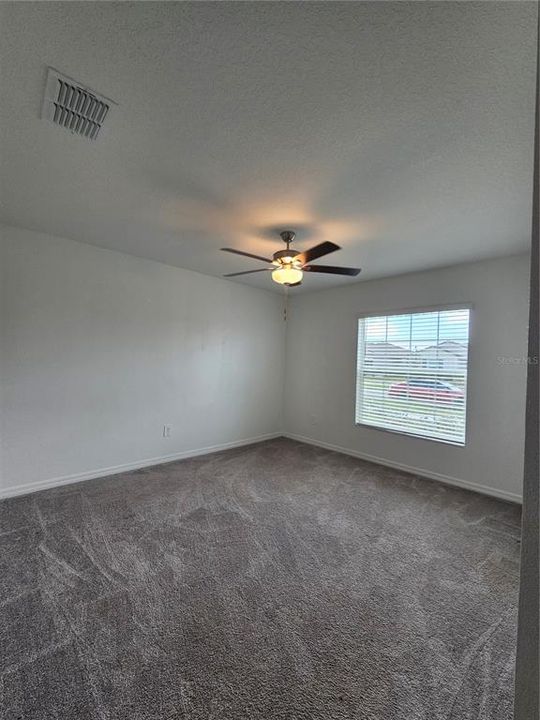 For Rent: $2,800 (4 beds, 2 baths, 1841 Square Feet)