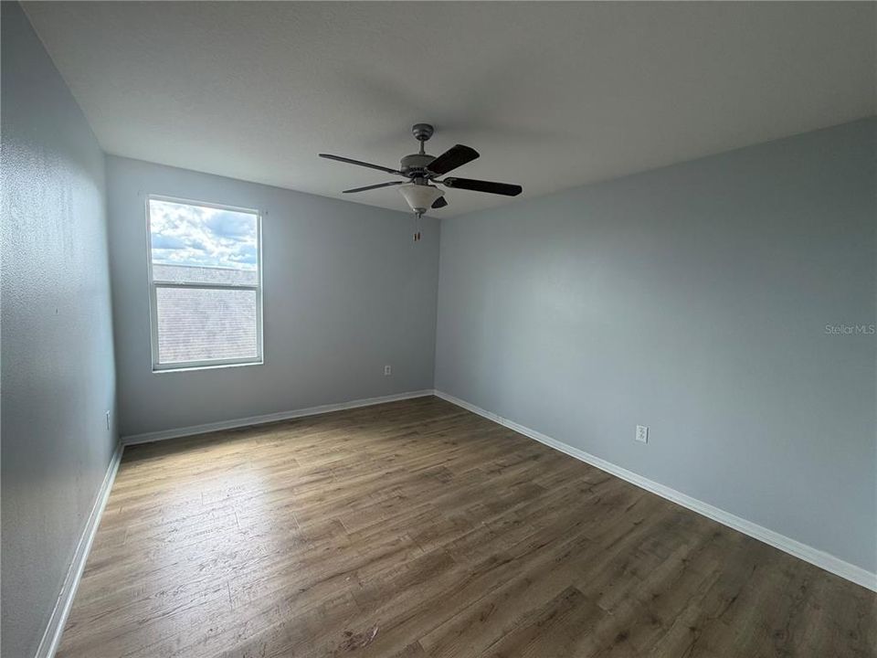 For Sale: $415,000 (6 beds, 3 baths, 3362 Square Feet)