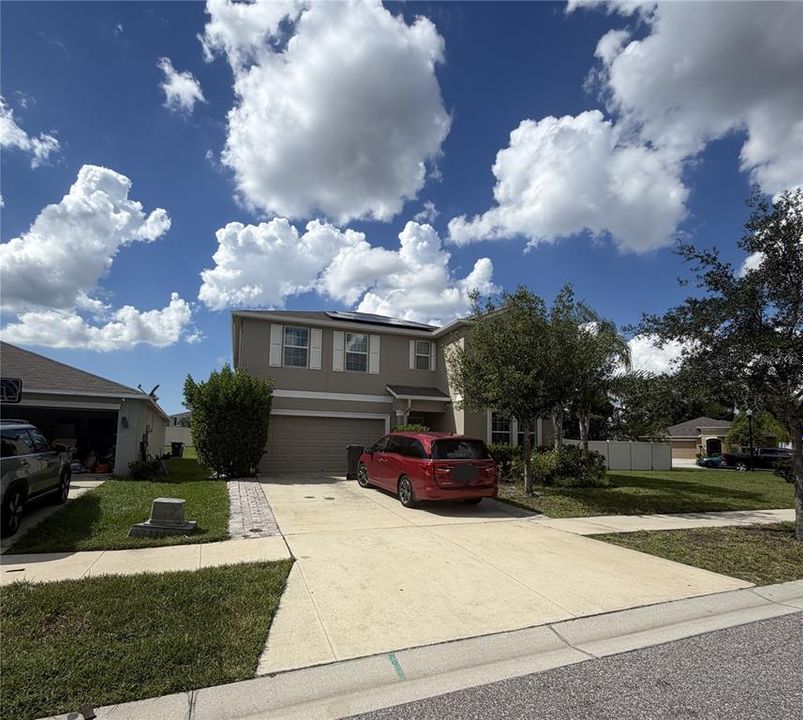 For Sale: $415,000 (6 beds, 3 baths, 3362 Square Feet)