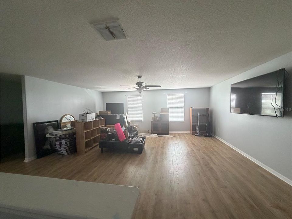 For Sale: $415,000 (6 beds, 3 baths, 3362 Square Feet)