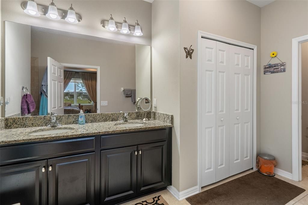 For Sale: $445,000 (4 beds, 3 baths, 2313 Square Feet)