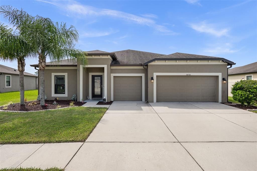 For Sale: $445,000 (4 beds, 3 baths, 2313 Square Feet)