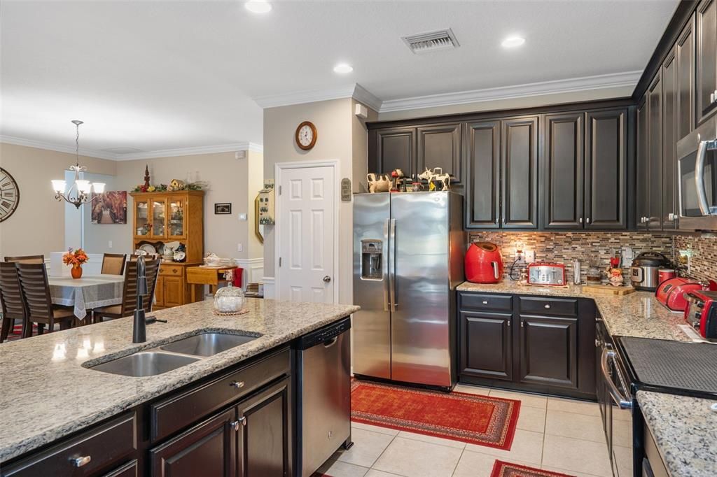 For Sale: $445,000 (4 beds, 3 baths, 2313 Square Feet)