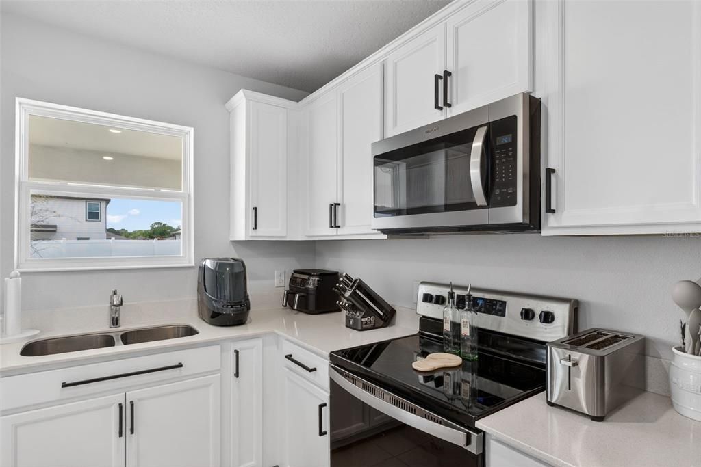 For Sale: $375,000 (4 beds, 2 baths, 2626 Square Feet)