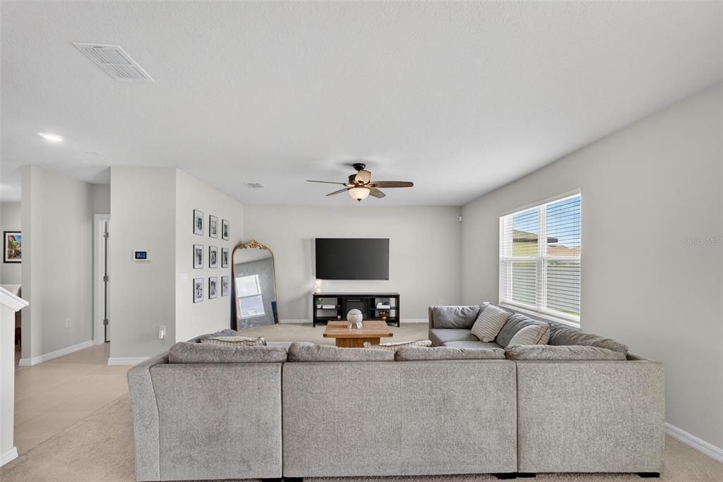 For Sale: $375,000 (4 beds, 2 baths, 2626 Square Feet)