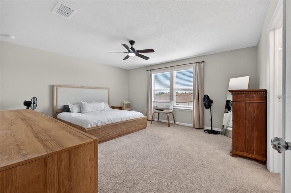 For Sale: $375,000 (4 beds, 2 baths, 2626 Square Feet)