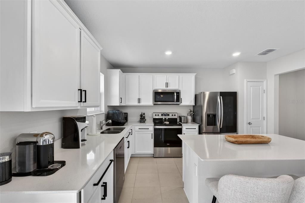For Sale: $375,000 (4 beds, 2 baths, 2626 Square Feet)