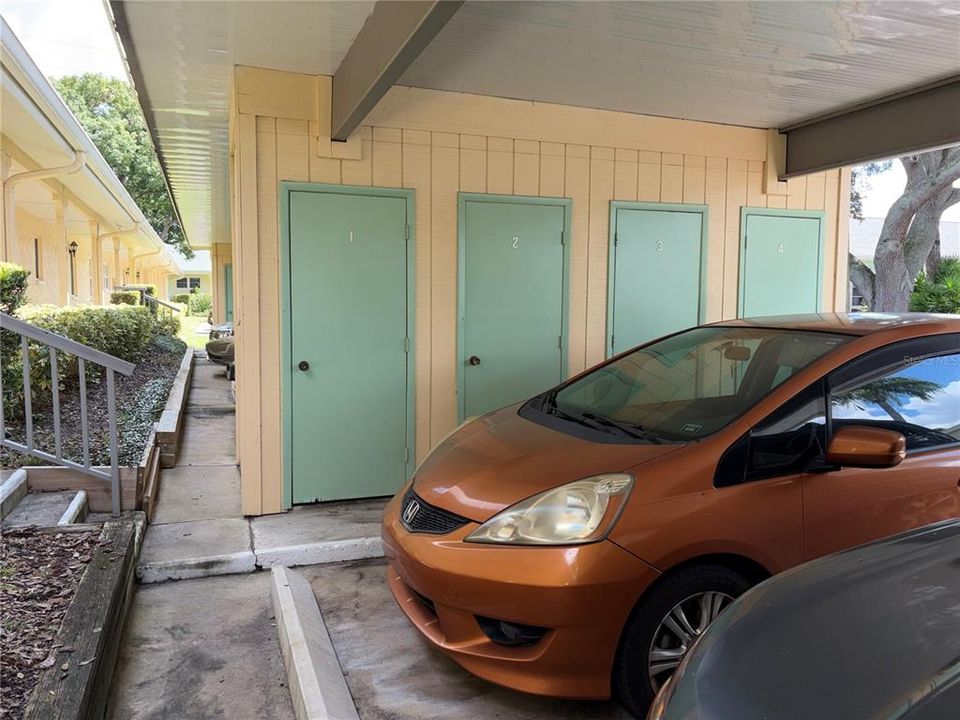 For Sale: $168,000 (2 beds, 2 baths, 935 Square Feet)