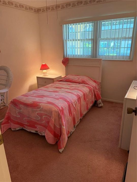 For Sale: $168,000 (2 beds, 2 baths, 935 Square Feet)