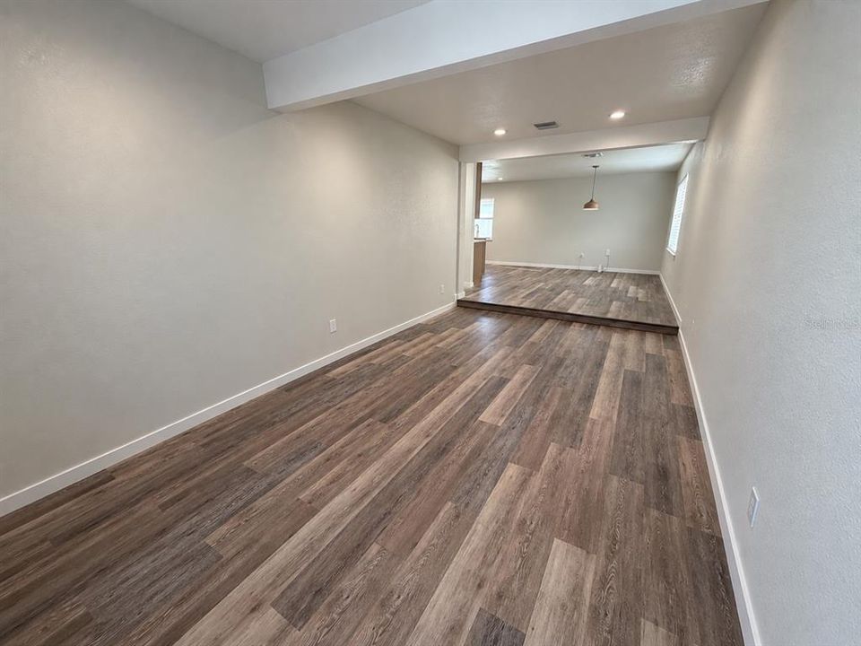 For Rent: $2,190 (3 beds, 2 baths, 1375 Square Feet)