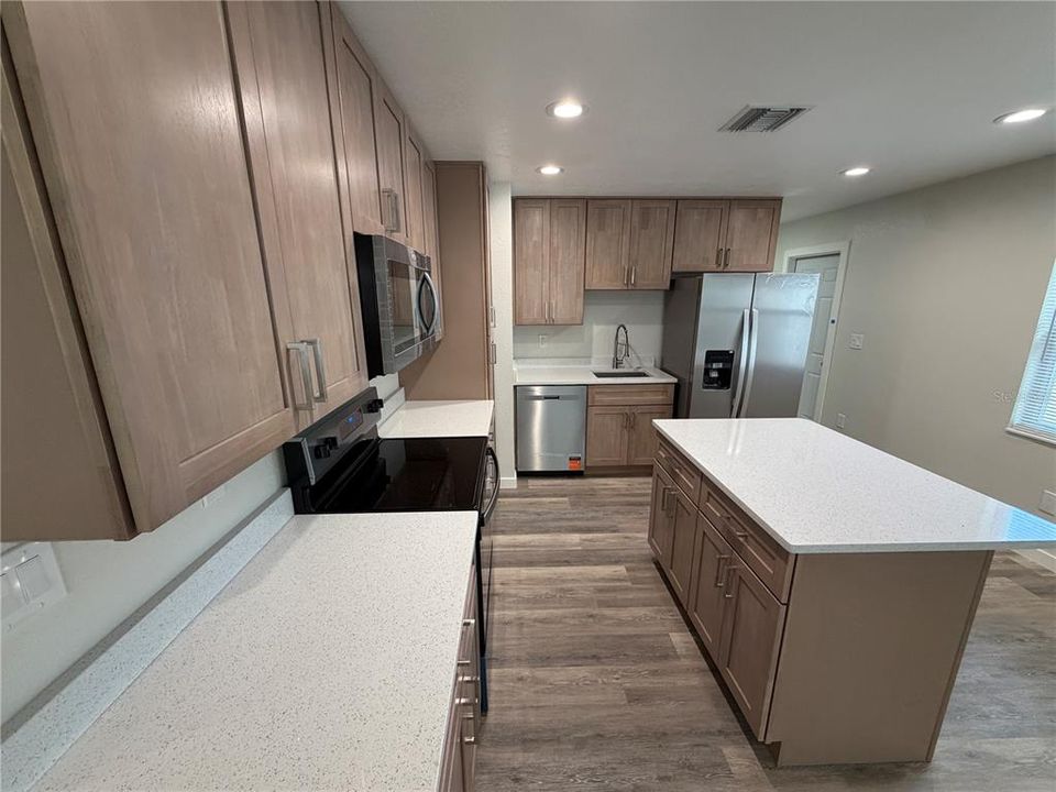 For Rent: $2,190 (3 beds, 2 baths, 1375 Square Feet)