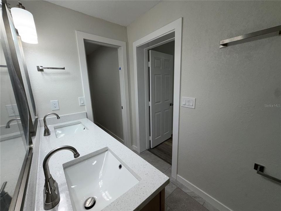 For Rent: $2,190 (3 beds, 2 baths, 1375 Square Feet)