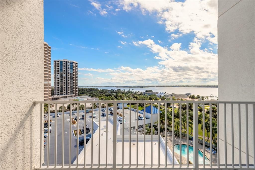 For Sale: $700,000 (3 beds, 3 baths, 2480 Square Feet)
