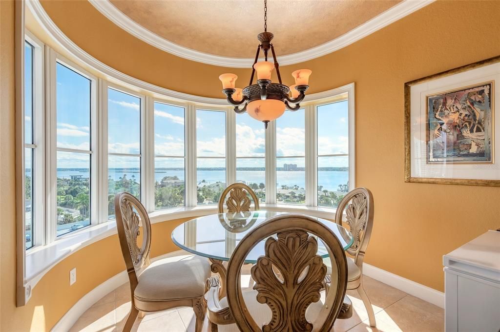 For Sale: $700,000 (3 beds, 3 baths, 2480 Square Feet)