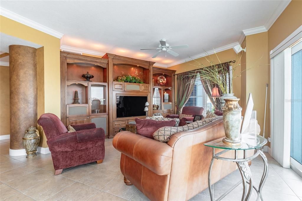 For Sale: $700,000 (3 beds, 3 baths, 2480 Square Feet)