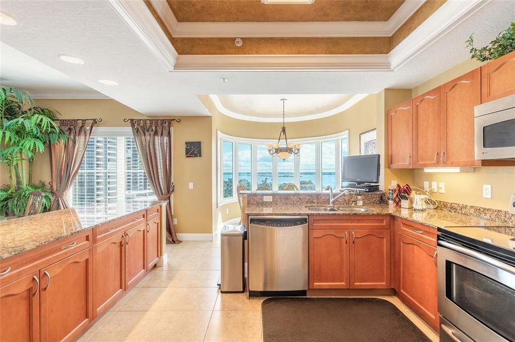 For Sale: $700,000 (3 beds, 3 baths, 2480 Square Feet)