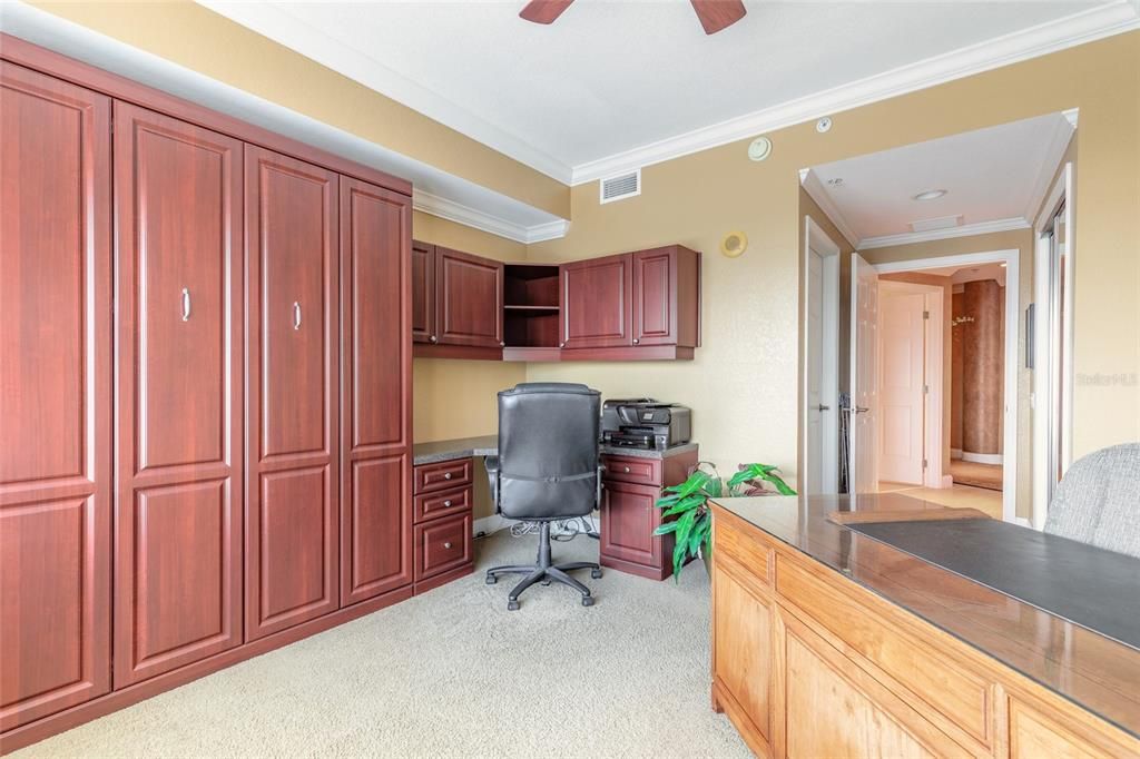 For Sale: $700,000 (3 beds, 3 baths, 2480 Square Feet)