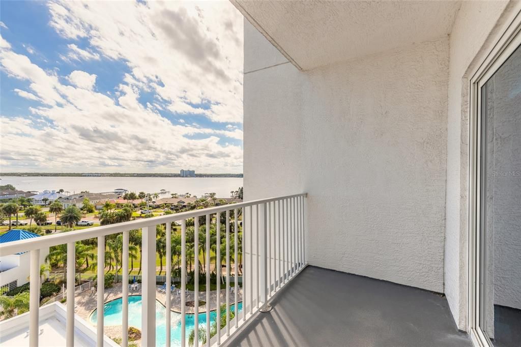 For Sale: $700,000 (3 beds, 3 baths, 2480 Square Feet)