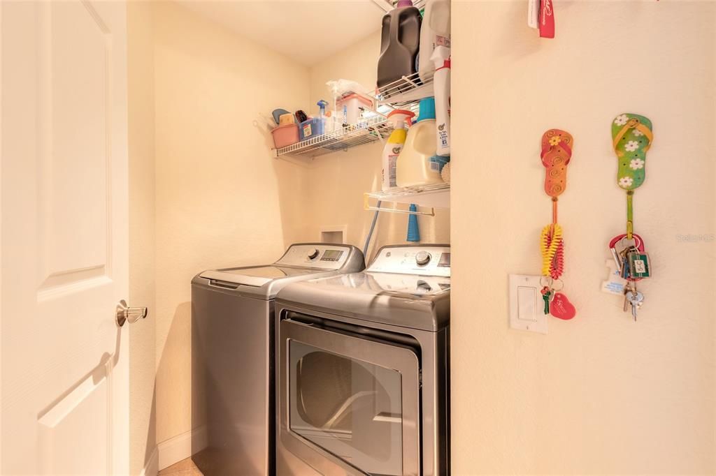 For Sale: $700,000 (3 beds, 3 baths, 2480 Square Feet)
