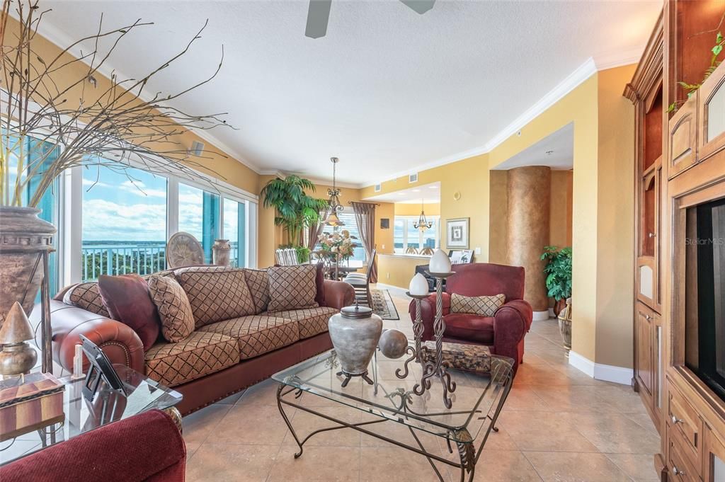 For Sale: $700,000 (3 beds, 3 baths, 2480 Square Feet)