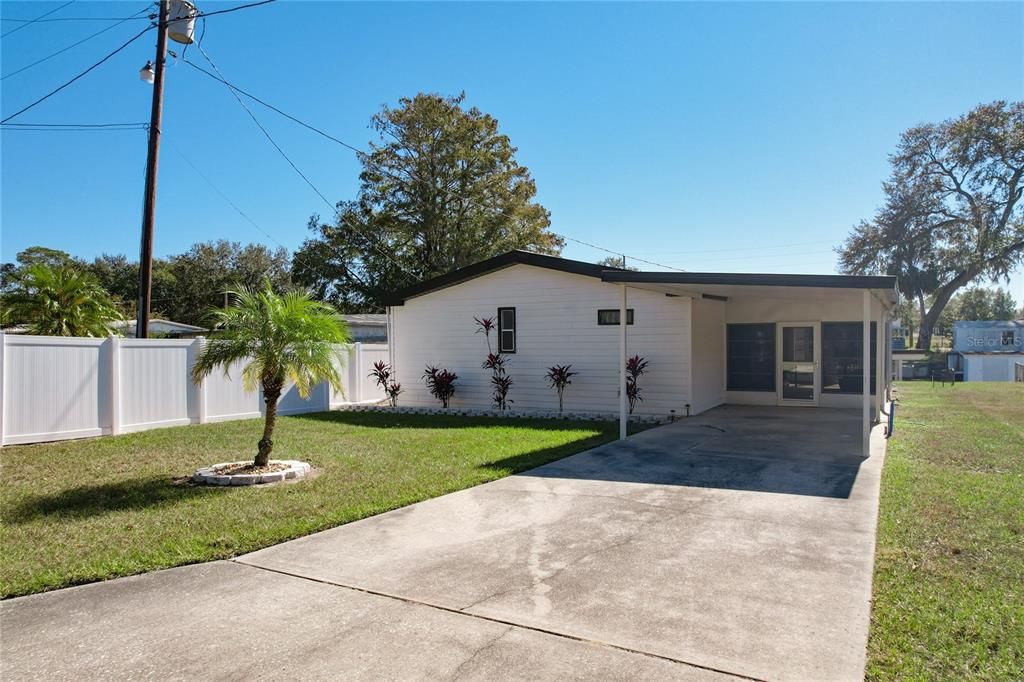 For Sale: $224,900 (2 beds, 2 baths, 1080 Square Feet)
