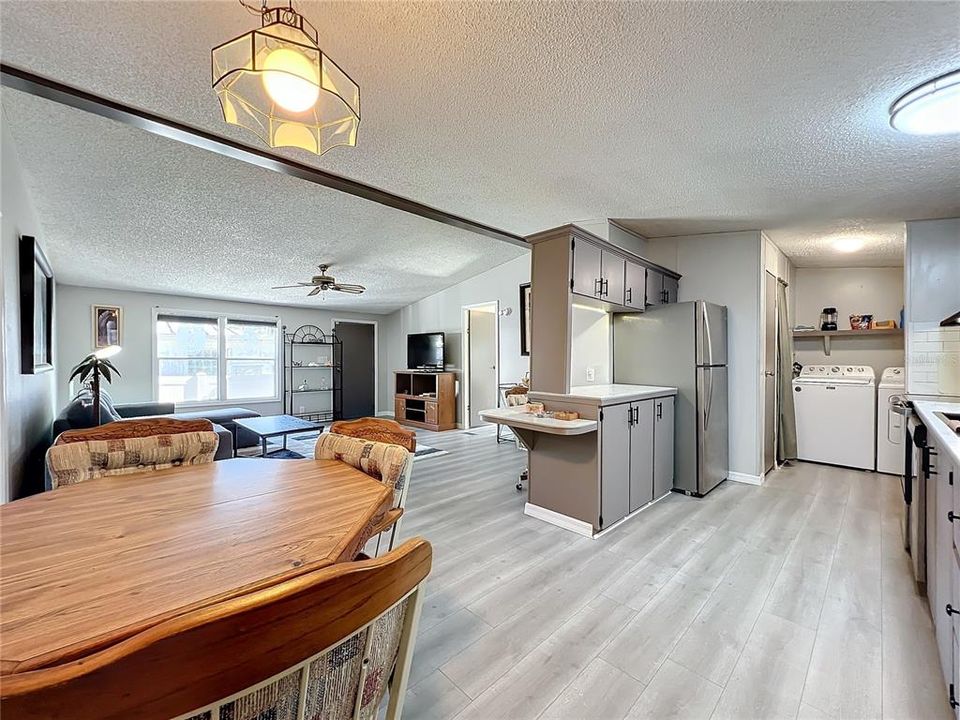 For Sale: $224,900 (2 beds, 2 baths, 1080 Square Feet)