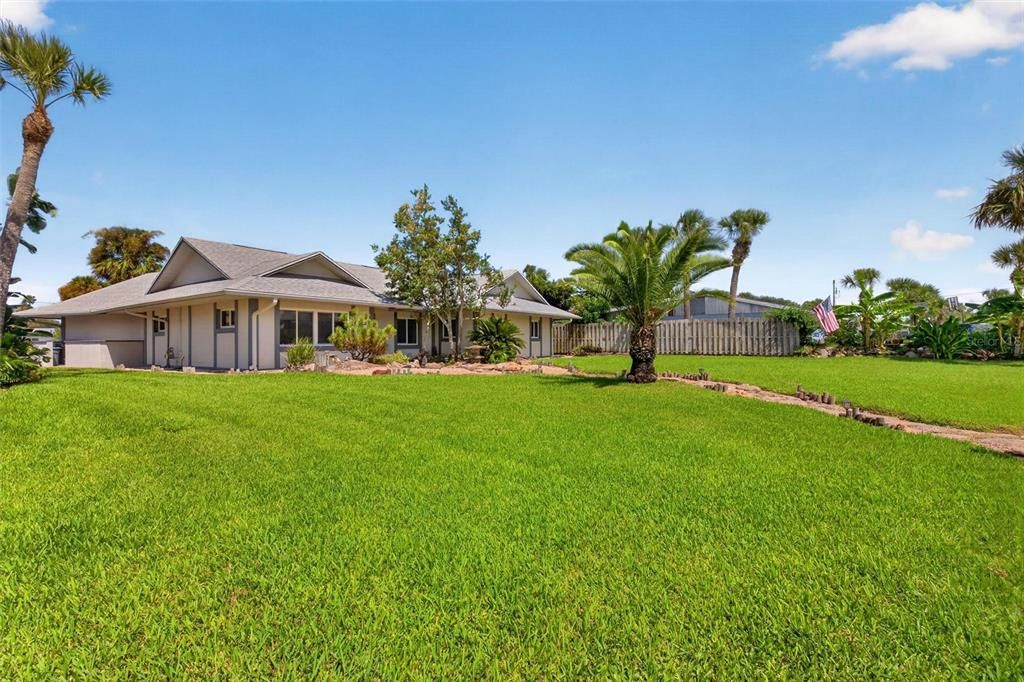 For Sale: $819,900 (3 beds, 2 baths, 1568 Square Feet)