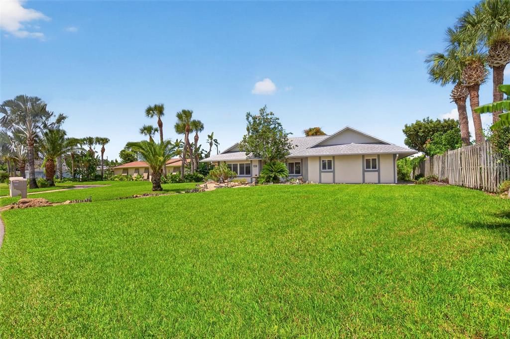 For Sale: $819,900 (3 beds, 2 baths, 1568 Square Feet)