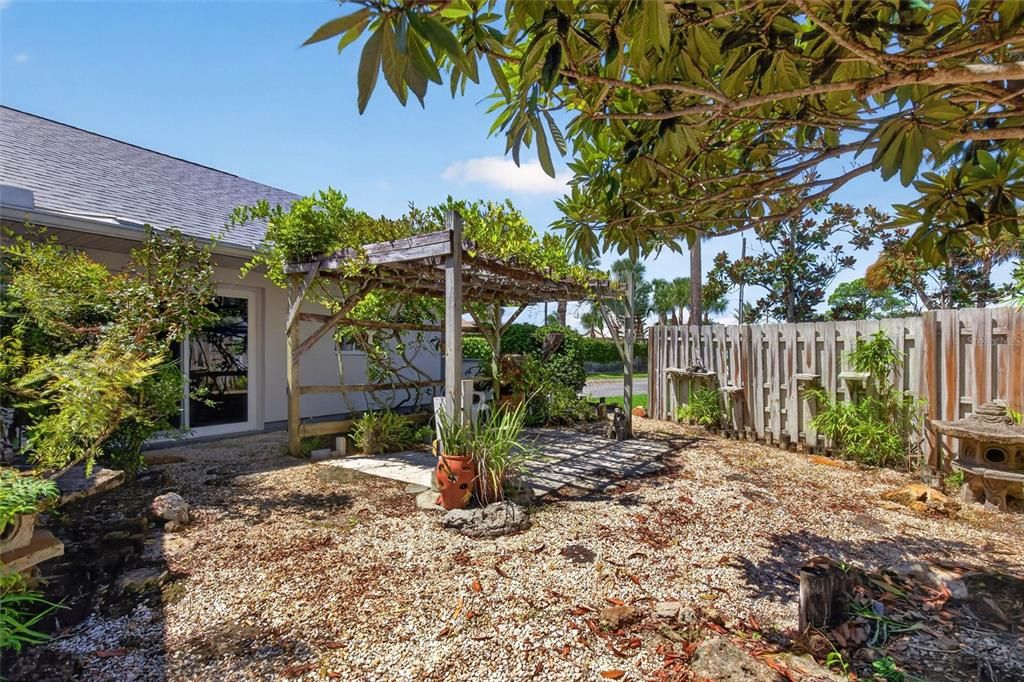 For Sale: $819,900 (3 beds, 2 baths, 1568 Square Feet)