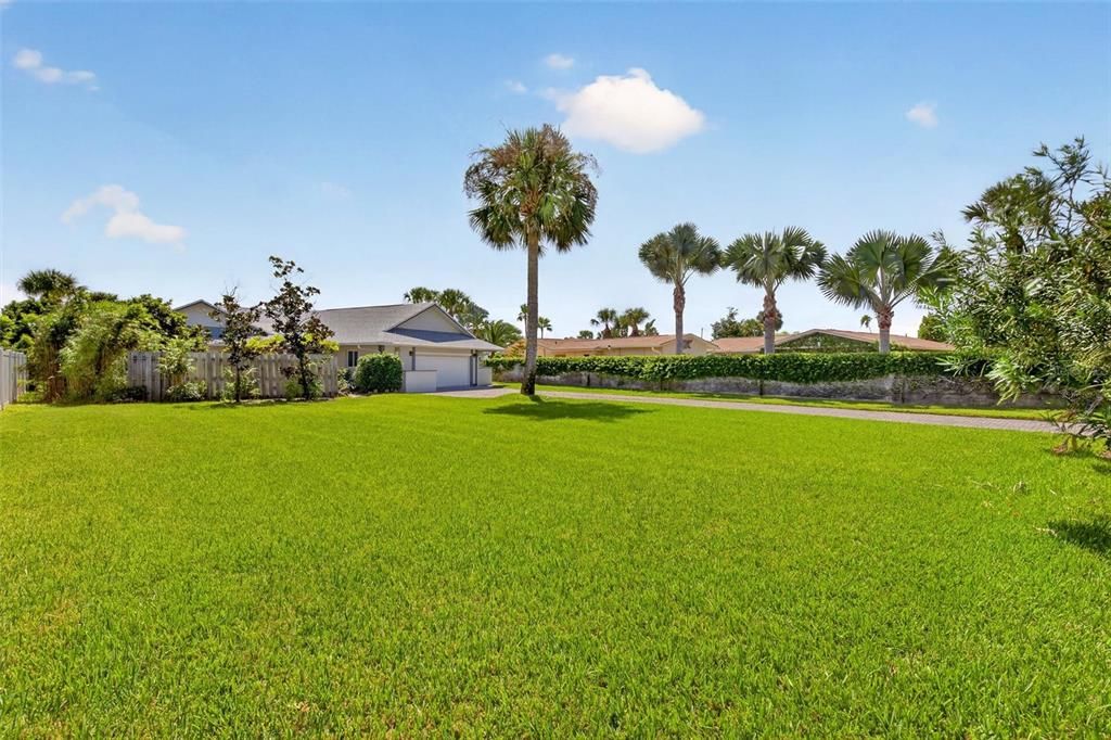 For Sale: $819,900 (3 beds, 2 baths, 1568 Square Feet)