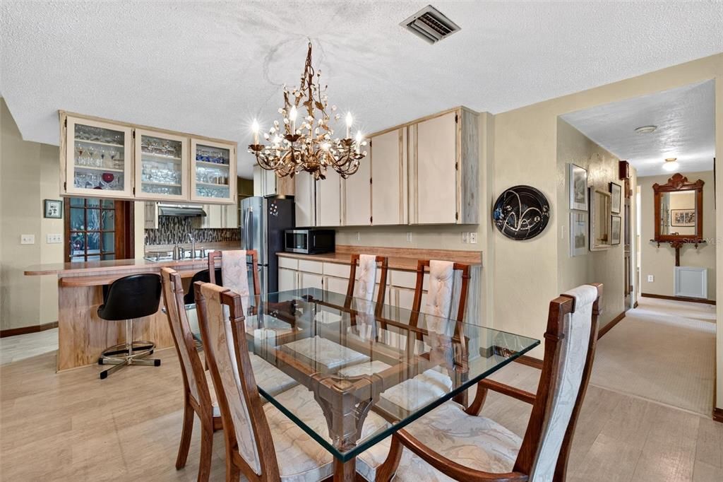 For Sale: $819,900 (3 beds, 2 baths, 1568 Square Feet)