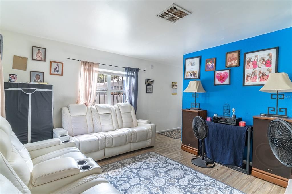 For Sale: $329,990 (4 beds, 0 baths, 1674 Square Feet)