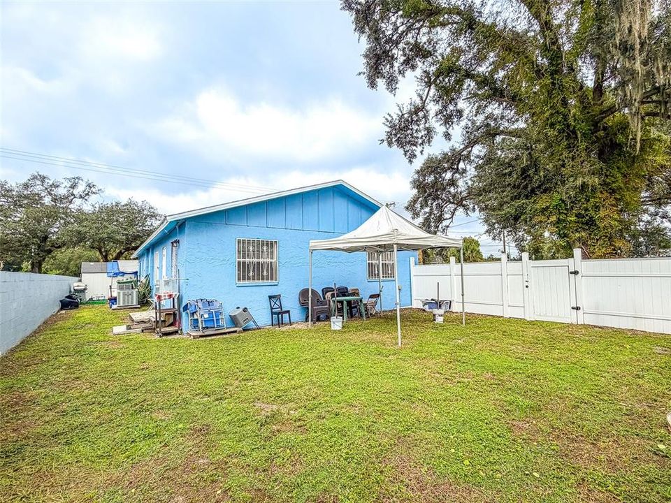For Sale: $329,990 (4 beds, 0 baths, 1674 Square Feet)
