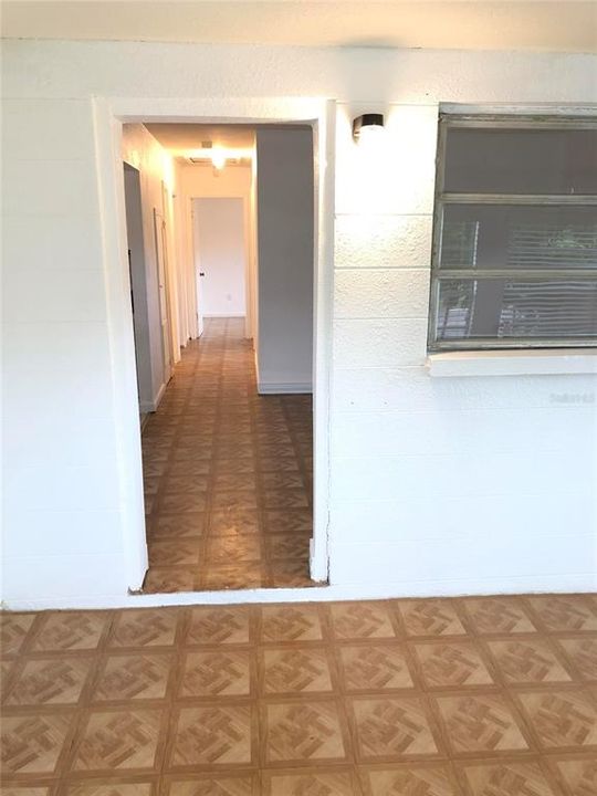 For Sale: $224,900 (3 beds, 1 baths, 1056 Square Feet)