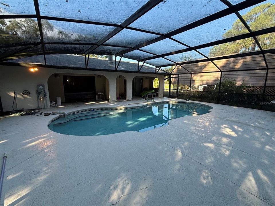 For Sale: $450,000 (3 beds, 2 baths, 1700 Square Feet)