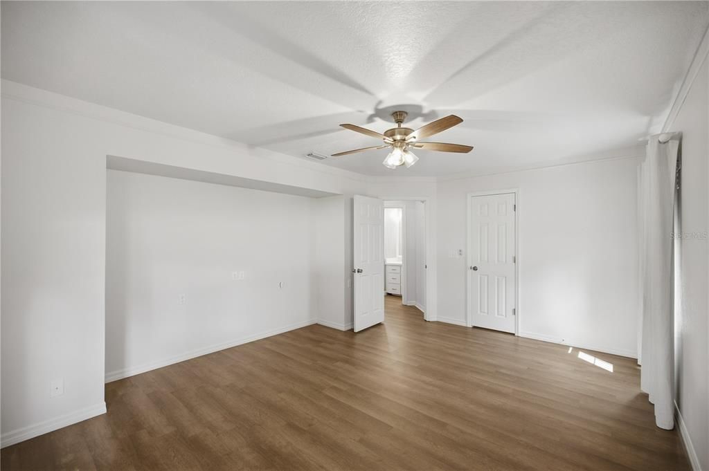 For Sale: $234,900 (2 beds, 2 baths, 1224 Square Feet)