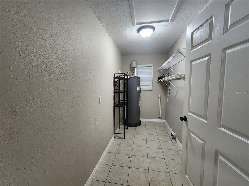 For Rent: $1,700 (4 beds, 1 baths, 1234 Square Feet)