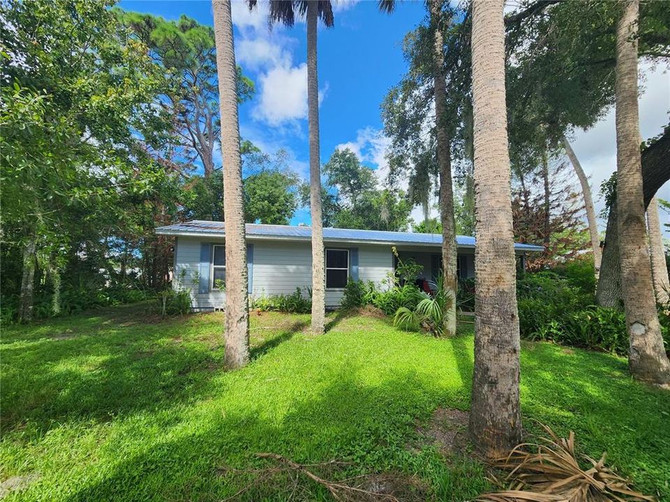 For Rent: $1,700 (4 beds, 1 baths, 1234 Square Feet)