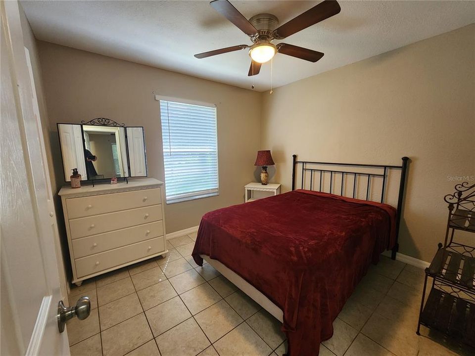 For Rent: $1,700 (4 beds, 1 baths, 1234 Square Feet)