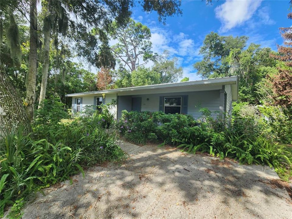 For Rent: $1,700 (4 beds, 1 baths, 1234 Square Feet)