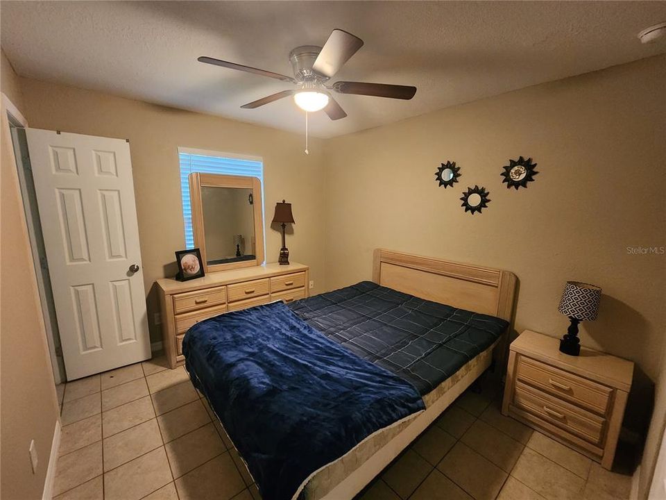 For Rent: $1,700 (4 beds, 1 baths, 1234 Square Feet)