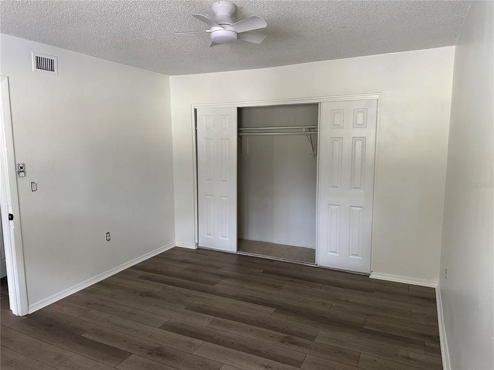 For Sale: $110,000 (2 beds, 1 baths, 826 Square Feet)