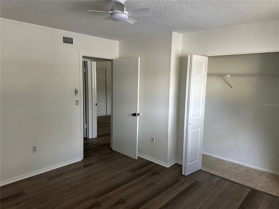For Sale: $110,000 (2 beds, 1 baths, 826 Square Feet)