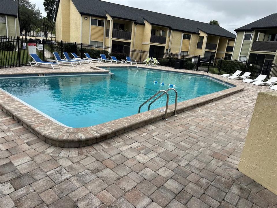 For Sale: $110,000 (2 beds, 1 baths, 826 Square Feet)